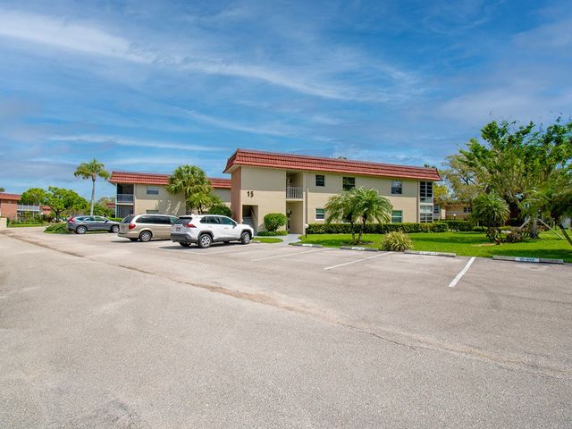 15 Vista Palm Lane 102, Vero Beach, FL 32962