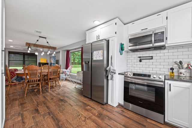 130 County Road 3470 N, Cleveland, TX 77327