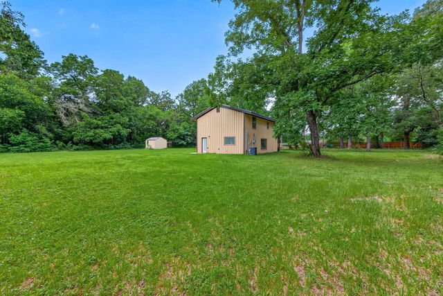 130 County Road 3470 N, Cleveland, TX 77327