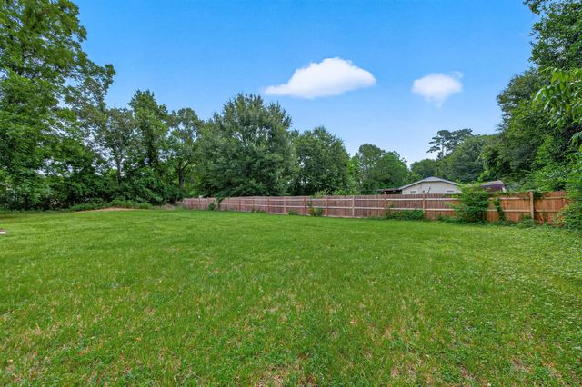 130 County Road 3470 N, Cleveland, TX 77327