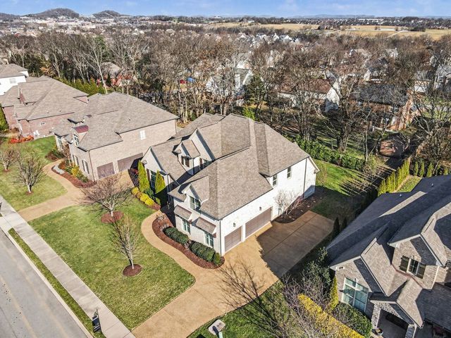 2015 Autumn Ridge Way, Spring Hill, TN 37174