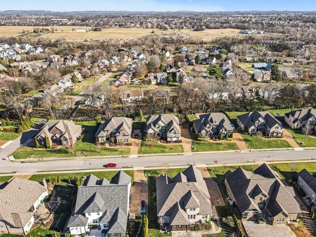 2015 Autumn Ridge Way, Spring Hill, TN 37174