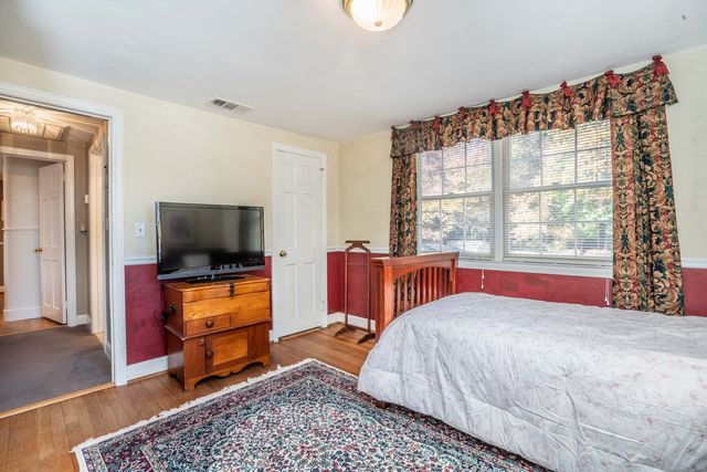 36 Richmond Lane, West Hartford, CT 06117