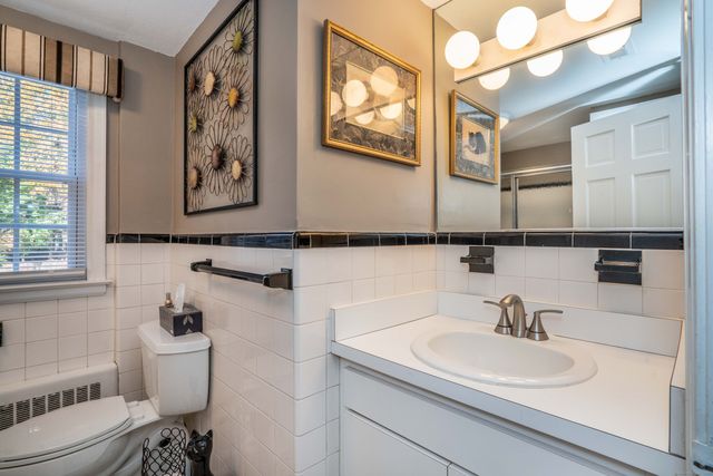 36 Richmond Lane, West Hartford, CT 06117