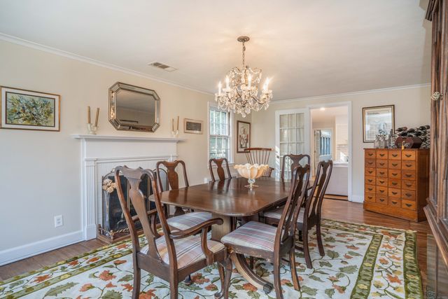 36 Richmond Lane, West Hartford, CT 06117