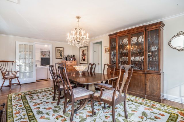 36 Richmond Lane, West Hartford, CT 06117