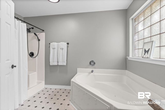 10050 Thresher Court, Mobile, AL 36695