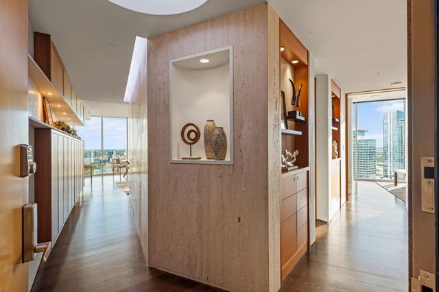 360 Nueces ST 4211, Austin, TX 78701
