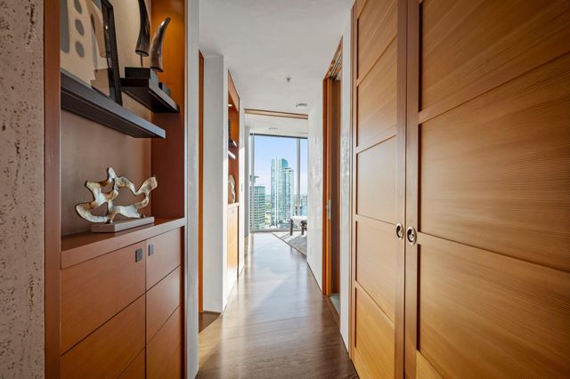 360 Nueces ST 4211, Austin, TX 78701