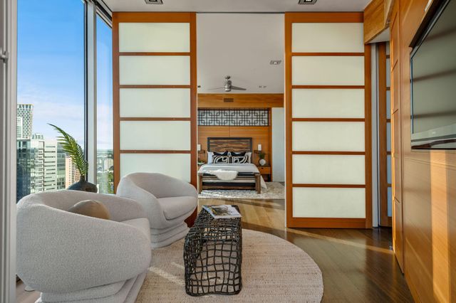 360 Nueces ST 4211, Austin, TX 78701