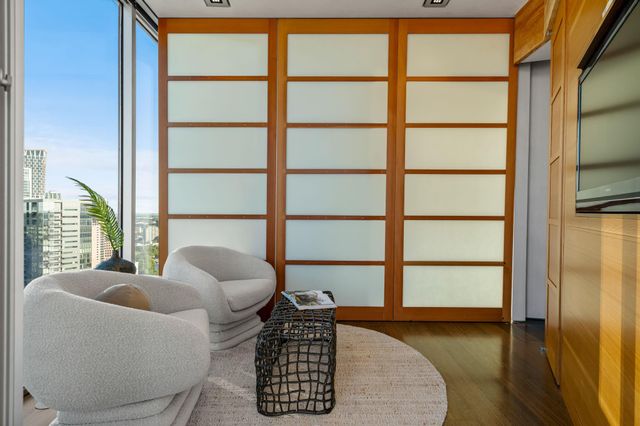 360 Nueces ST 4211, Austin, TX 78701