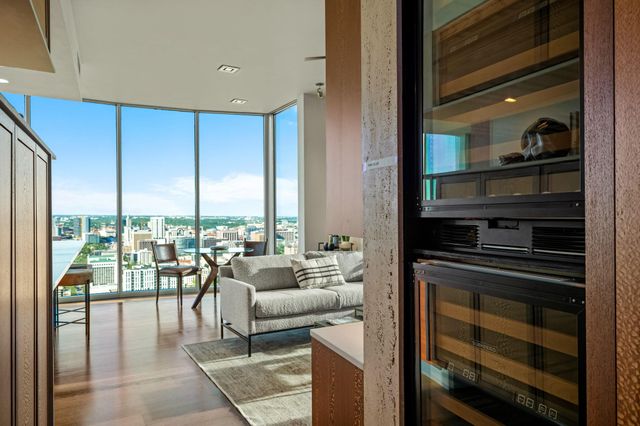 360 Nueces ST 4211, Austin, TX 78701