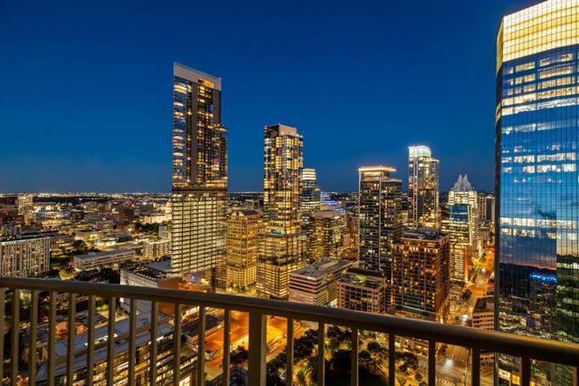 360 Nueces ST 4211, Austin, TX 78701