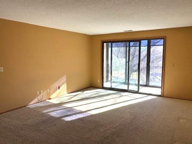 10 Windsor Court 214, New Brighton, MN 55112