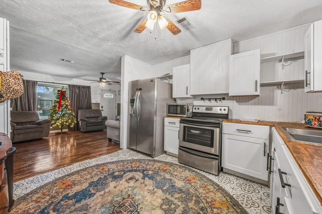 412 Dunnam Avenue, Cleveland, TX 77327