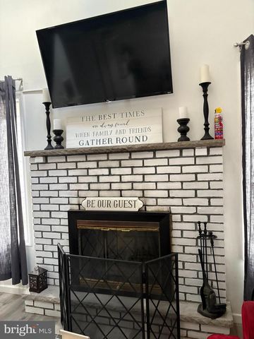 1026 HAMPSTEAD RD, Bushkill, PA 18324