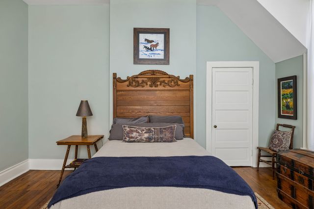 2500 Woodlawn Dr, Nashville, TN 37212