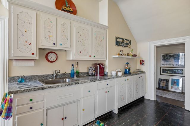 2500 Woodlawn Dr, Nashville, TN 37212