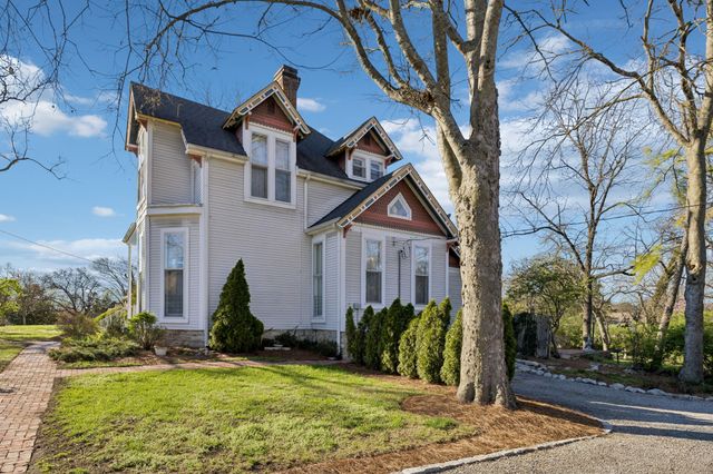 2500 Woodlawn Dr, Nashville, TN 37212