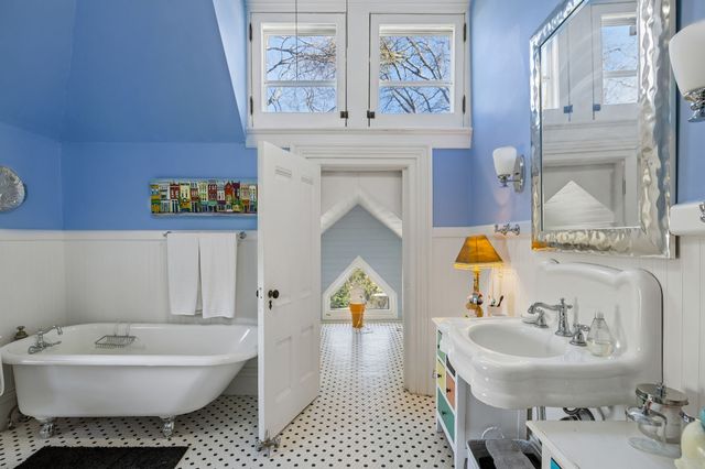 2500 Woodlawn Dr, Nashville, TN 37212