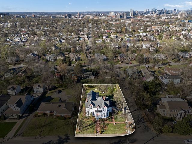 2500 Woodlawn Dr, Nashville, TN 37212