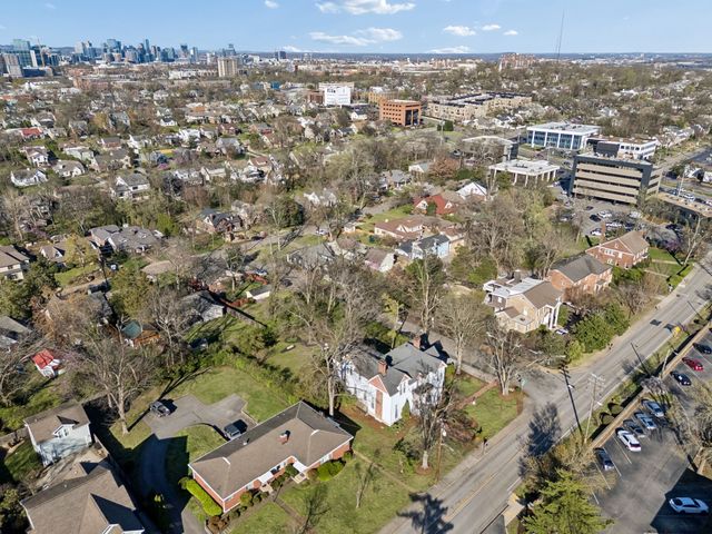 2500 Woodlawn Dr, Nashville, TN 37212