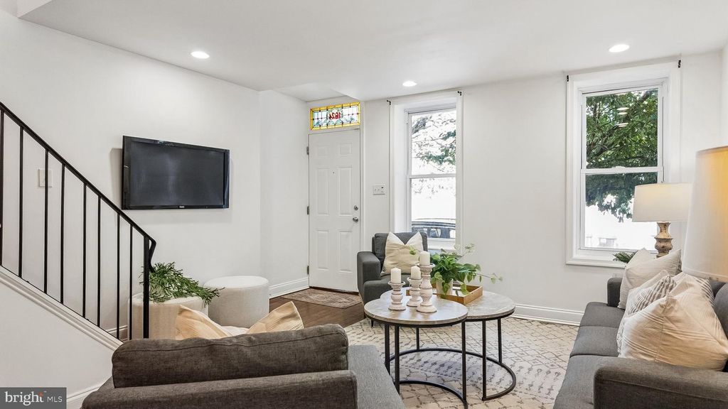 1624 ANNIN ST, PHILADELPHIA, PA 19146 — photo 4
