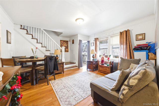 793 N Oak Drive, Bronx, NY 10467