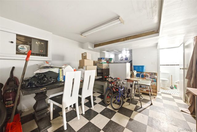 793 N Oak Drive, Bronx, NY 10467