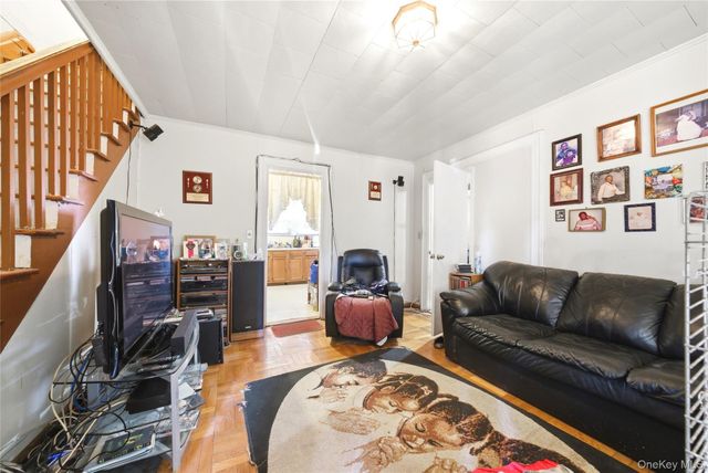 793 N Oak Drive, Bronx, NY 10467