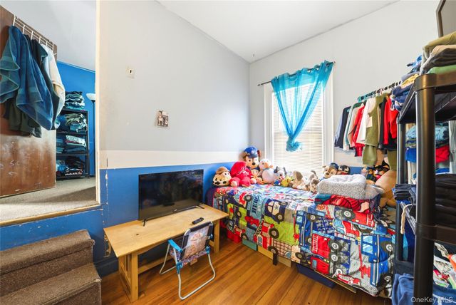 793 N Oak Drive, Bronx, NY 10467