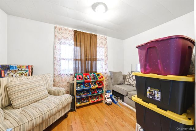 793 N Oak Drive, Bronx, NY 10467