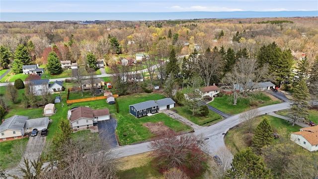 2163 Evergreen Lane, Ontario, NY 14519