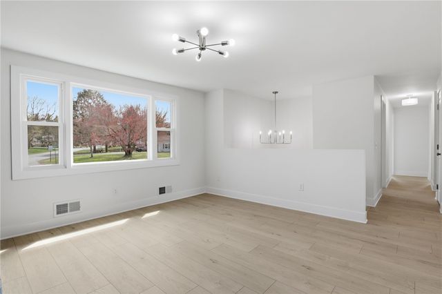 2163 Evergreen Lane, Ontario, NY 14519