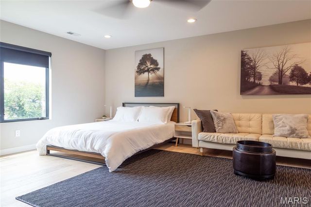 6906 Bruno Avenue, St Louis, MO 63139