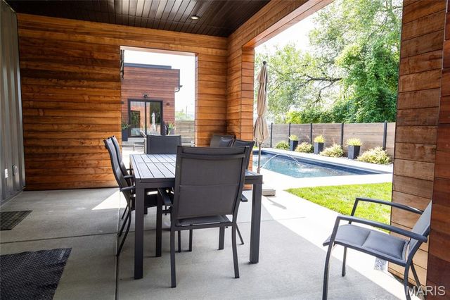 6906 Bruno Avenue, St Louis, MO 63139