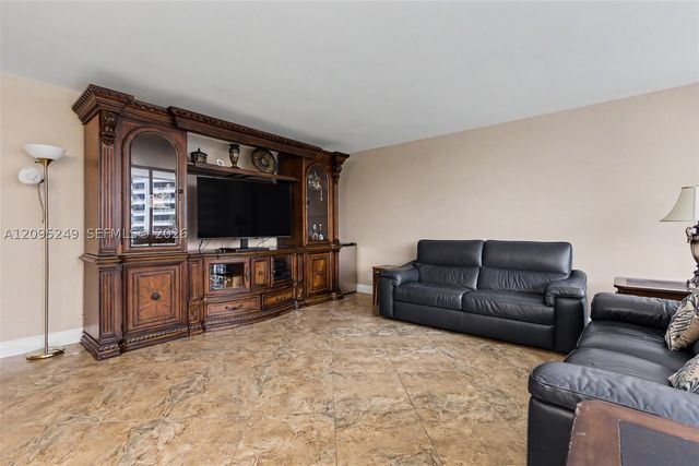 1200 S Ocean Blvd 3G, Boca Raton, FL 33432