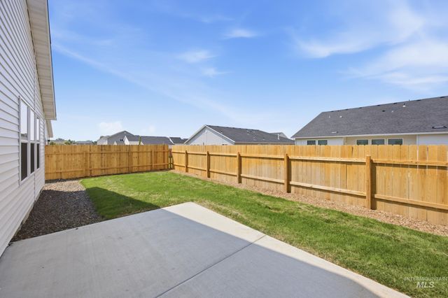 1085 Grass Pond Ave, Middleton, ID 83644