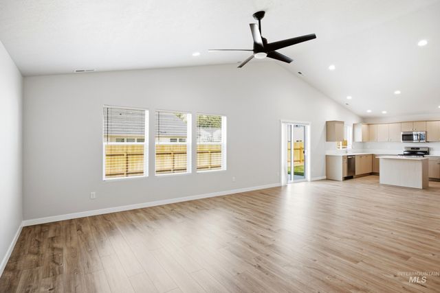 1085 Grass Pond Ave, Middleton, ID 83644