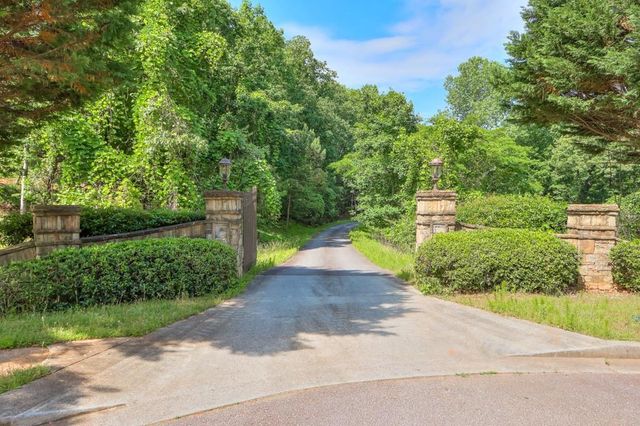 530 Bayberry Crossing Drive, Gainesville, GA 30501