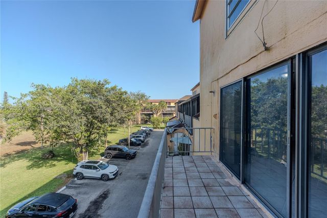 430 Commodore Dr 314, Plantation, FL 33325