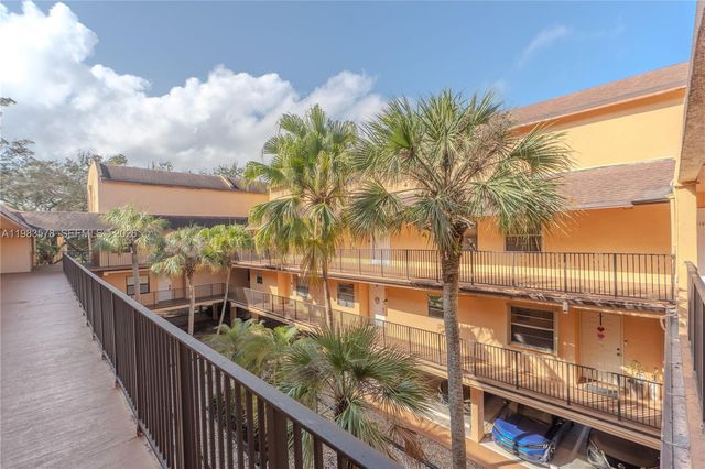 430 Commodore Dr 314, Plantation, FL 33325