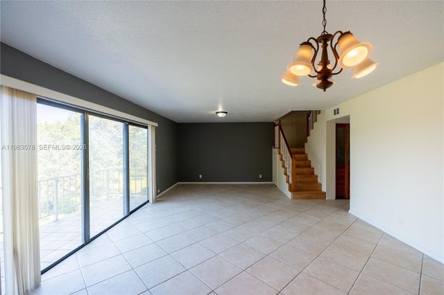 430 Commodore Dr 314, Plantation, FL 33325