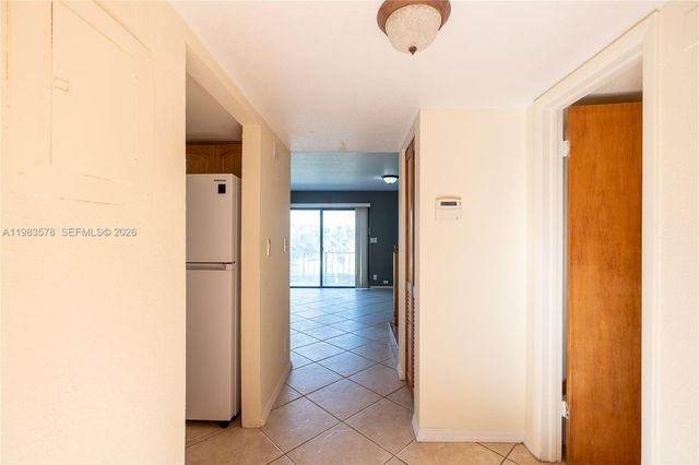 430 Commodore Dr 314, Plantation, FL 33325