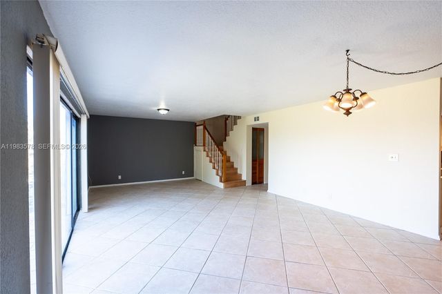 430 Commodore Dr 314, Plantation, FL 33325