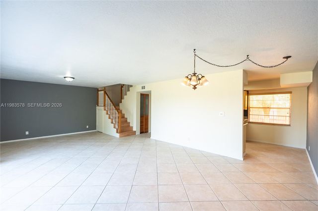 430 Commodore Dr 314, Plantation, FL 33325