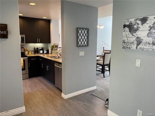 2233 Martin 413, Irvine, CA 92612