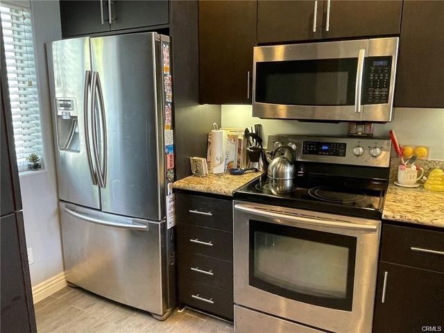 2233 Martin 413, Irvine, CA 92612