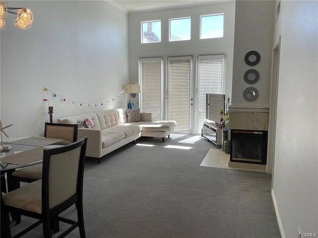 2233 Martin 413, Irvine, CA 92612