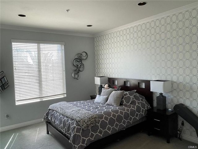 2233 Martin 413, Irvine, CA 92612